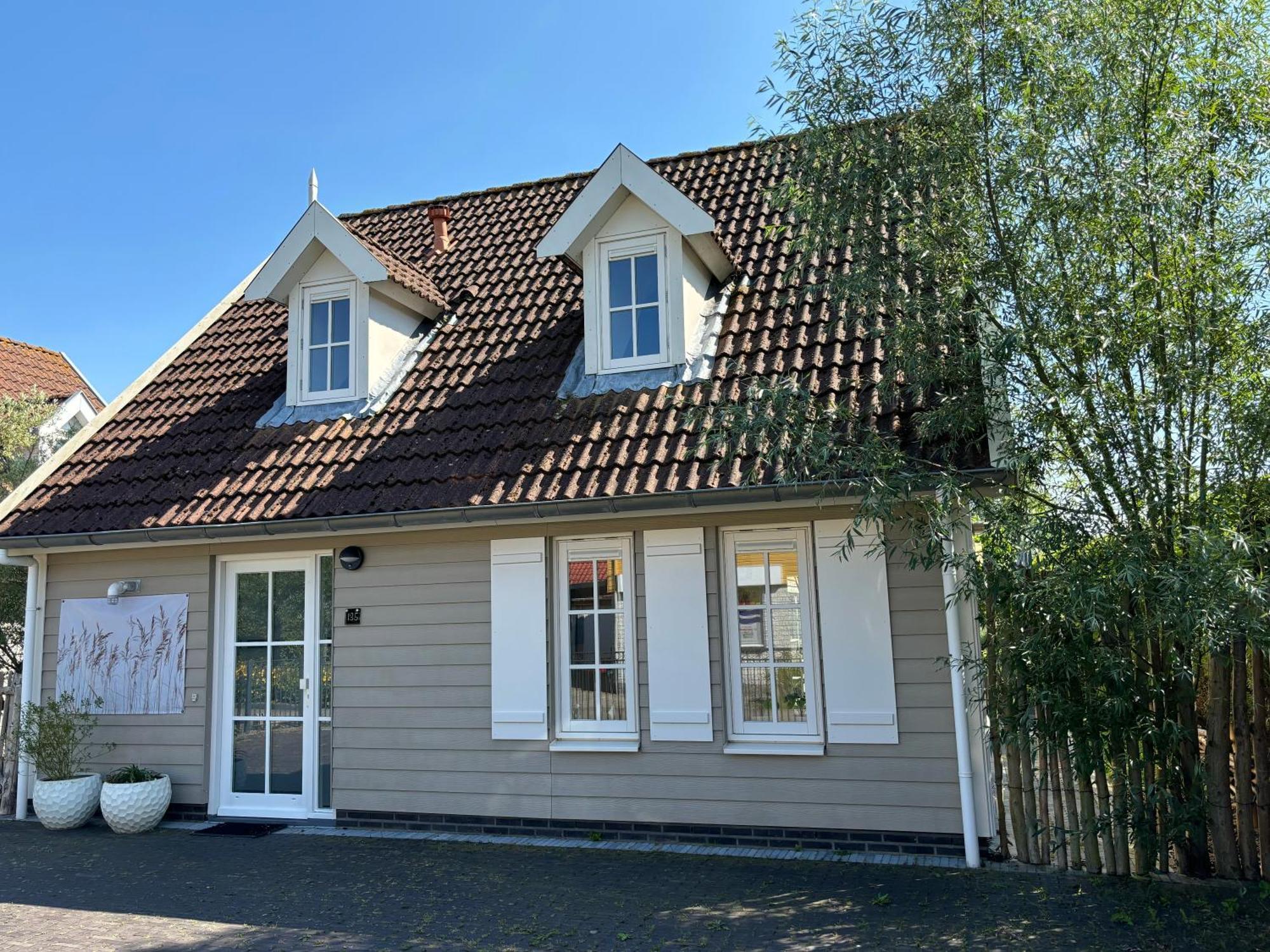 Comfortabel En Gezellig Vakantiehuis Bij Het Strand Wemeldinge Bagian luar foto